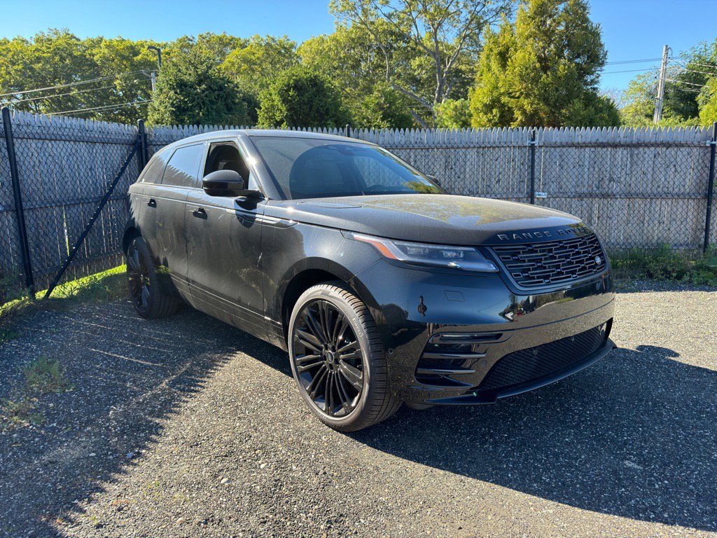 New 2026 Land Rover Range Rover Velar Dynamic SE image 3