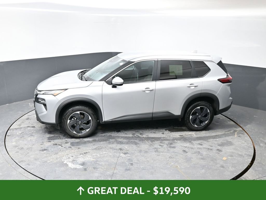Used 2024 Nissan Rogue SV image 46