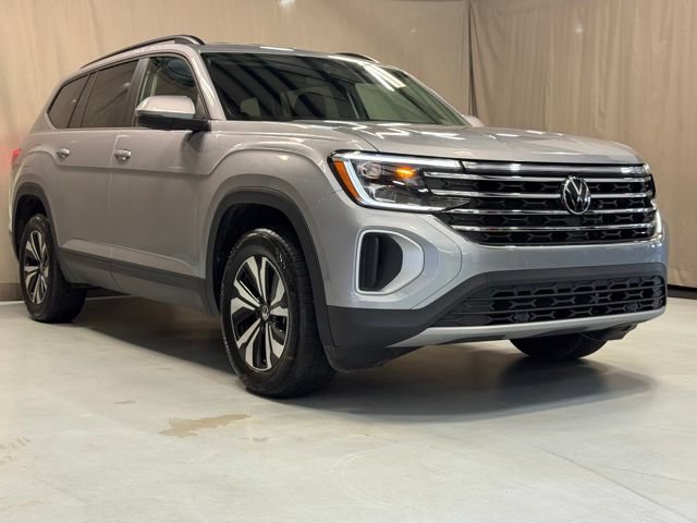 Certified 2025 Volkswagen Atlas SE AWD/4WD image 1