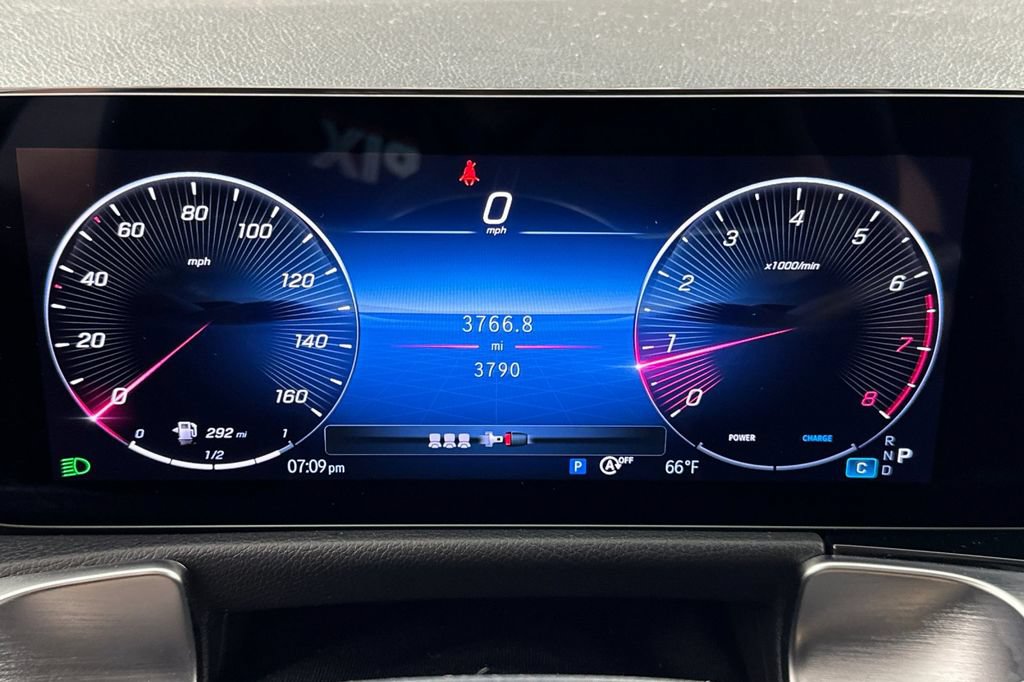 Certified 2026 Mercedes-Benz GLB 250 4MATIC image 31