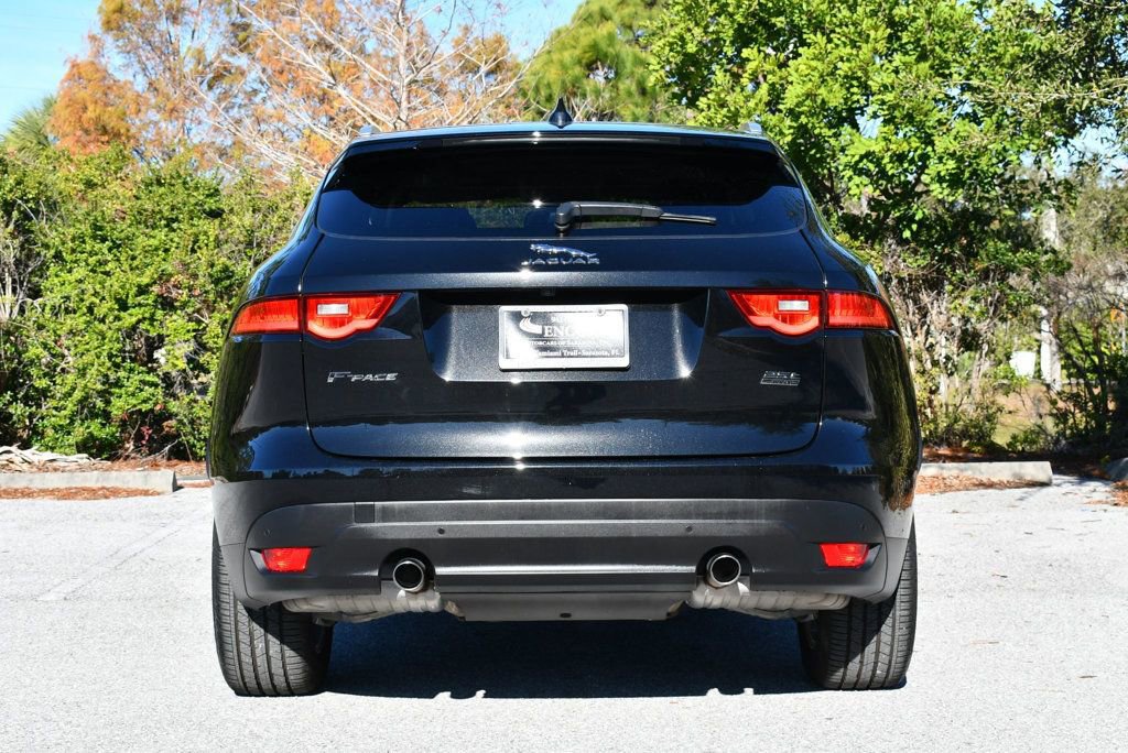 Used 2018 Jaguar F-PACE Prestige image 29