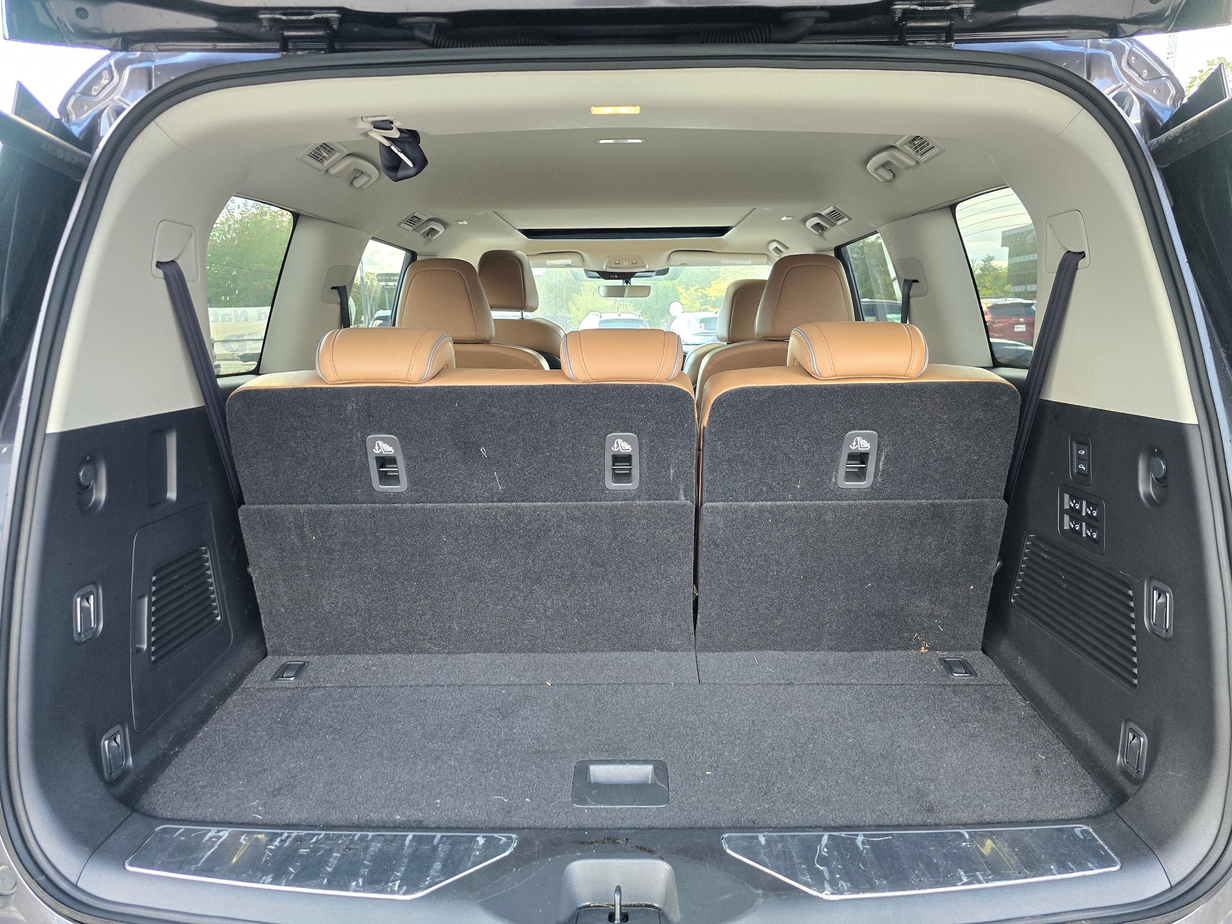 Used 2025 INFINITI QX80 Luxe AWD/4WD image 5