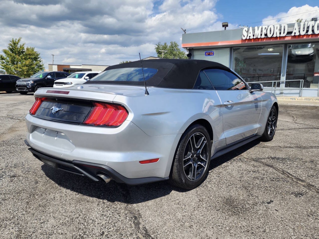 Used 2019 Ford Mustang Premium RWD image 16