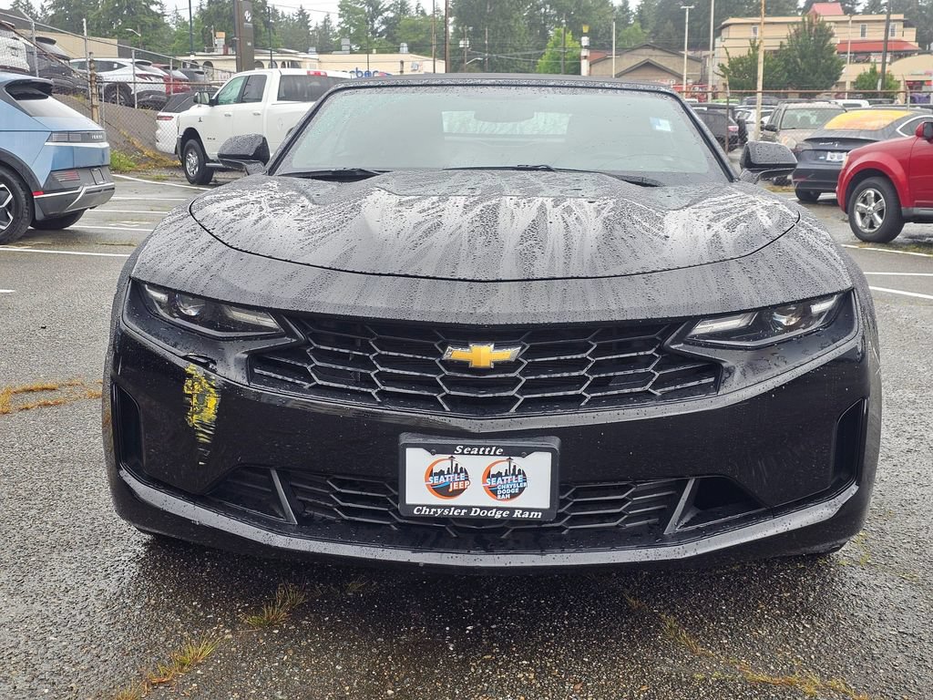 Used 2019 Chevrolet Camaro LT RWD image 3