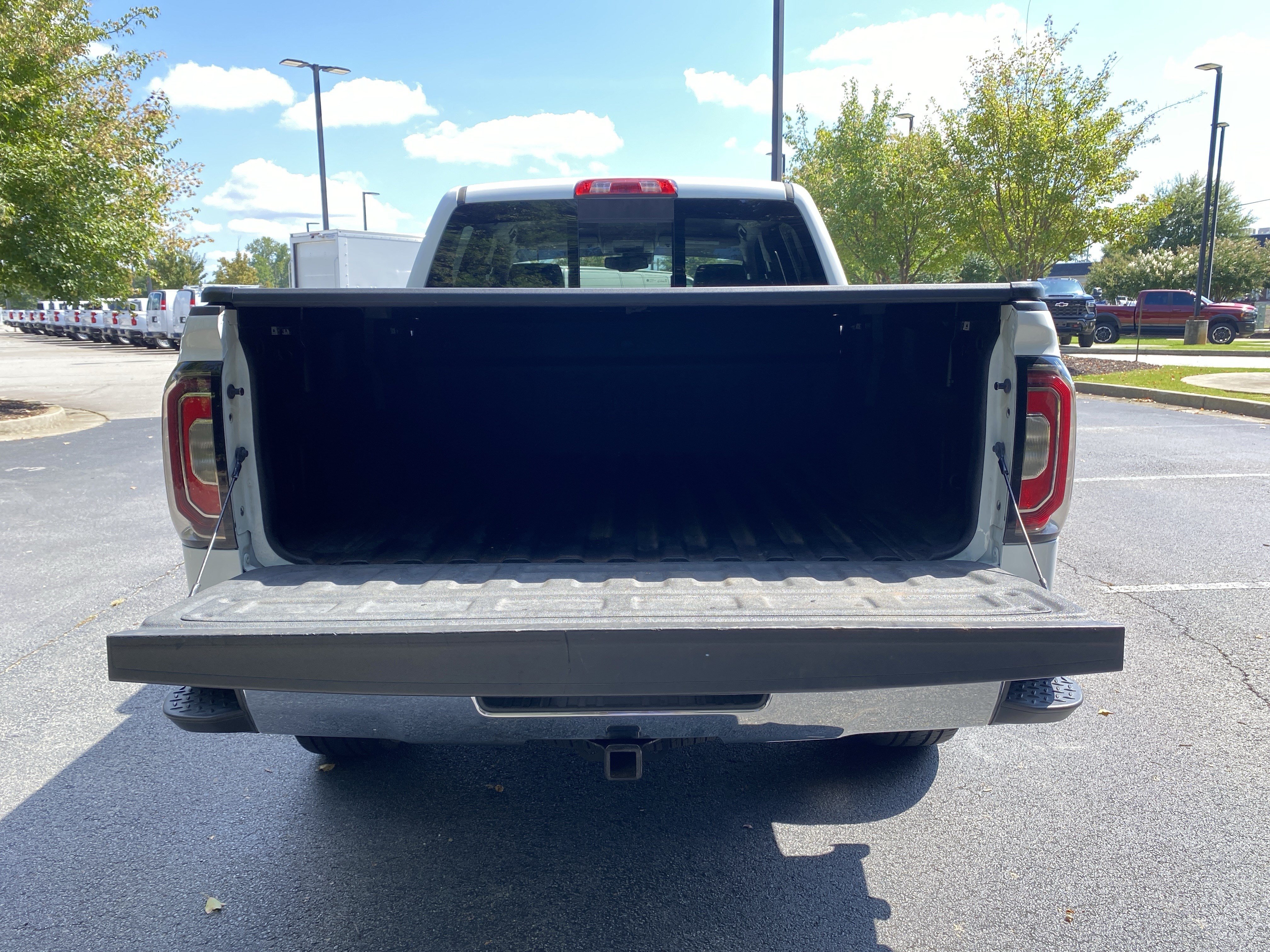 Used 2018 GMC Sierra 1500 SLT AWD/4WD image 11