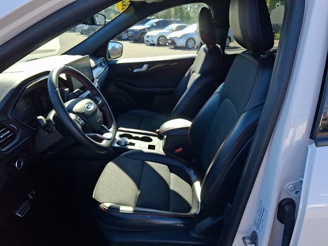 Certified 2023 Ford Escape ST-Line w/ Tech Pack #1 FWD image 13
