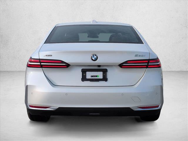 Used 2026 BMW 530i xDrive AWD/4WD image 8