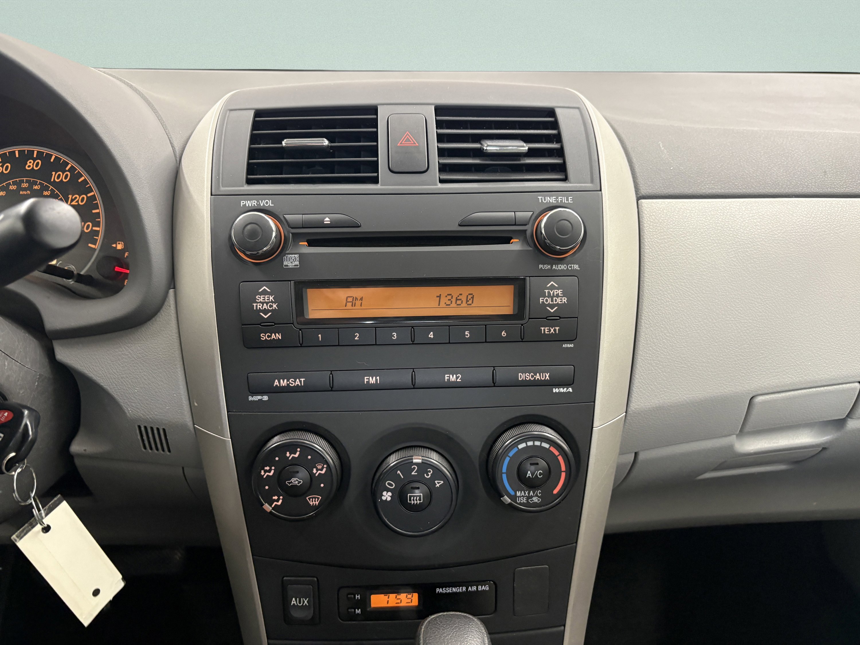 Used 2010 Toyota Corolla LE image 13