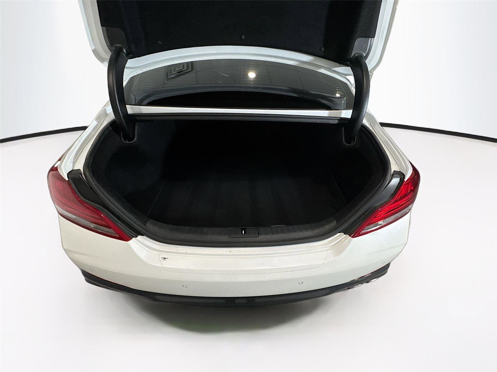 Used 2020 Genesis G70 2.0T w/ Elite Package AWD/4WD image 21