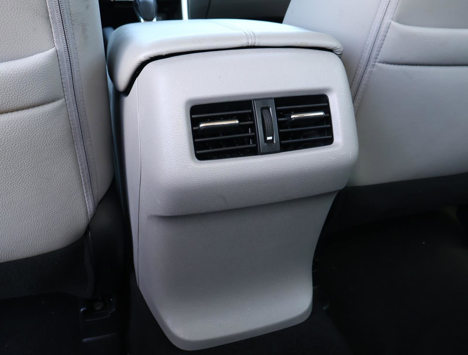 Used 2017 Honda Accord EX-L image 11