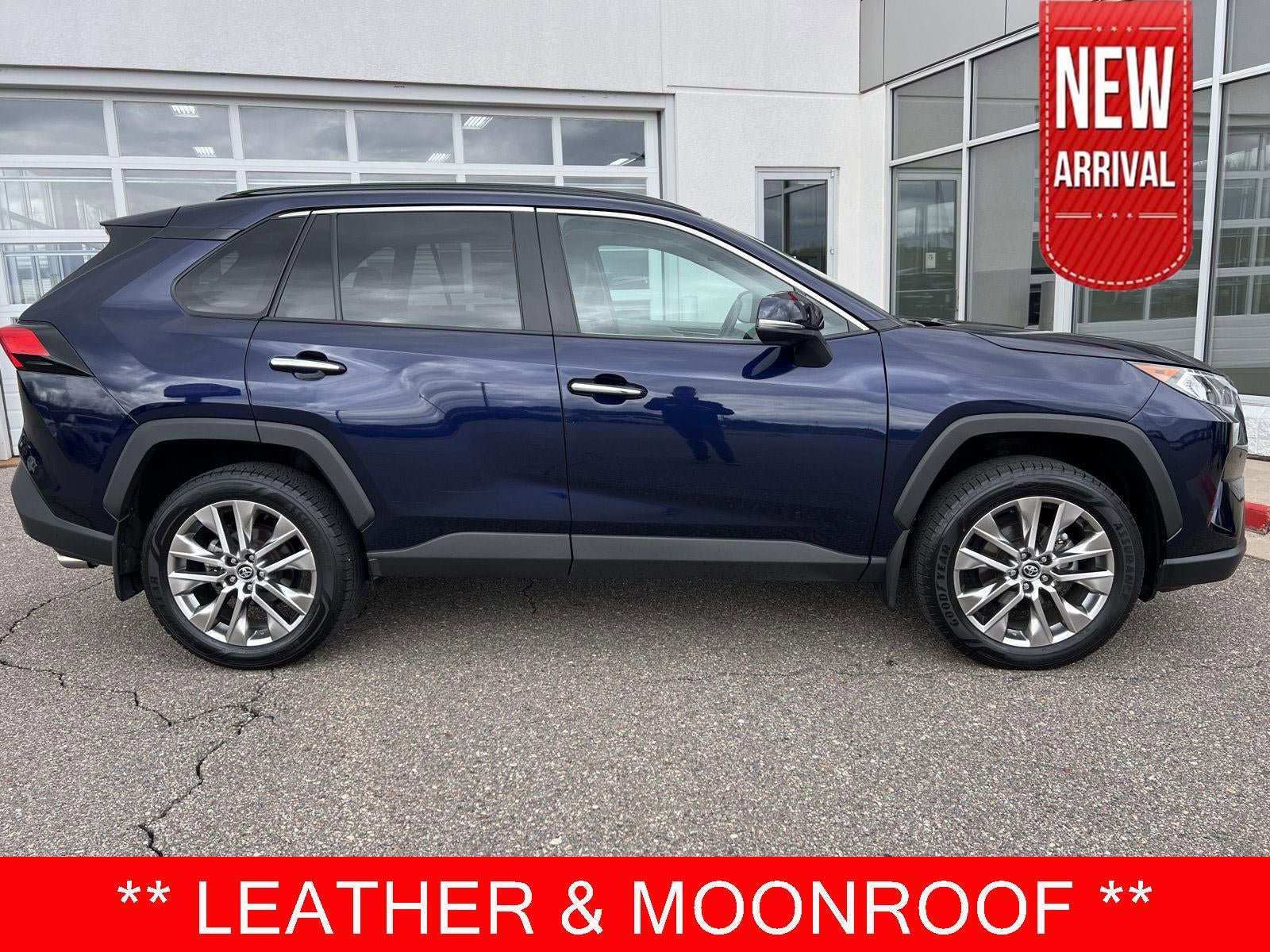 Used 2020 Toyota RAV4 Limited w/ Limited Grade Weather Package AWD/4WD image 1