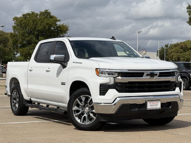Used 2025 Chevrolet Silverado 1500 LT w/ Texas Edition Plus RWD image 2