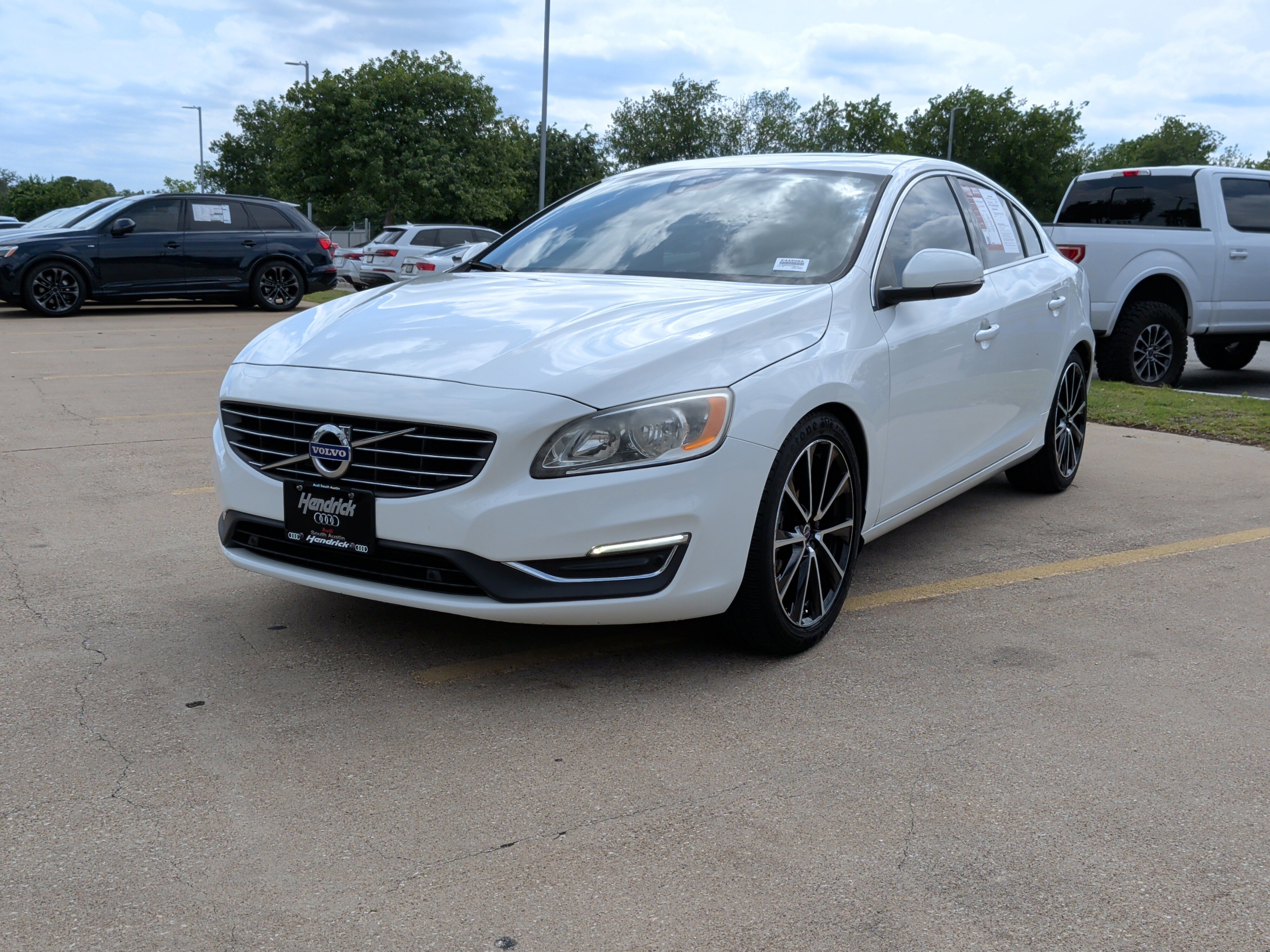 Used 2016 Volvo S60 T5 Premier w/ Convenience Package FWD image 5