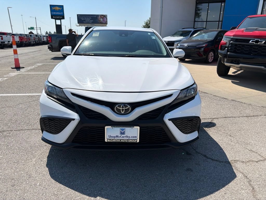 Used 2024 Toyota Camry SE FWD image 8