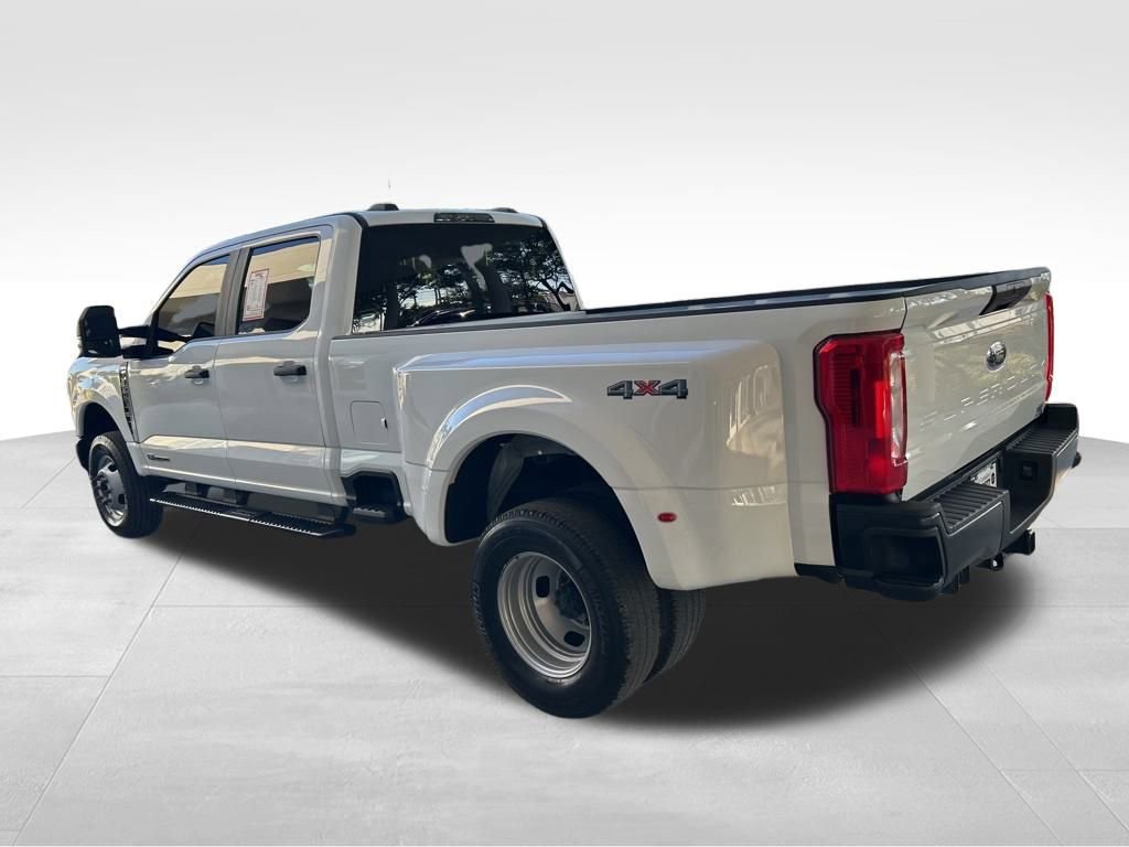 Used 2024 Ford F350 XL image 4