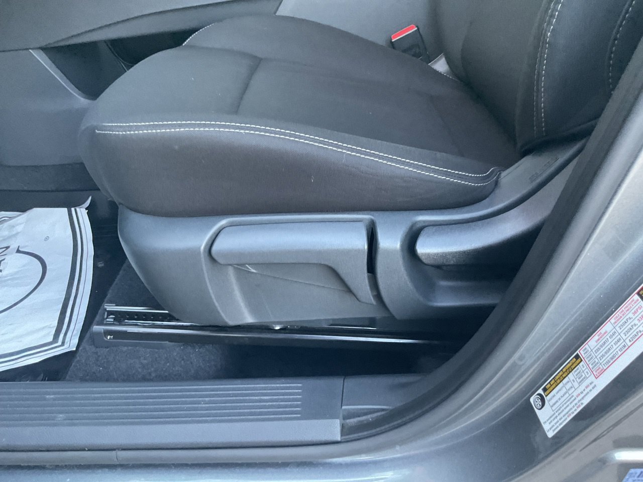 Used 2023 Nissan Rogue S FWD image 9