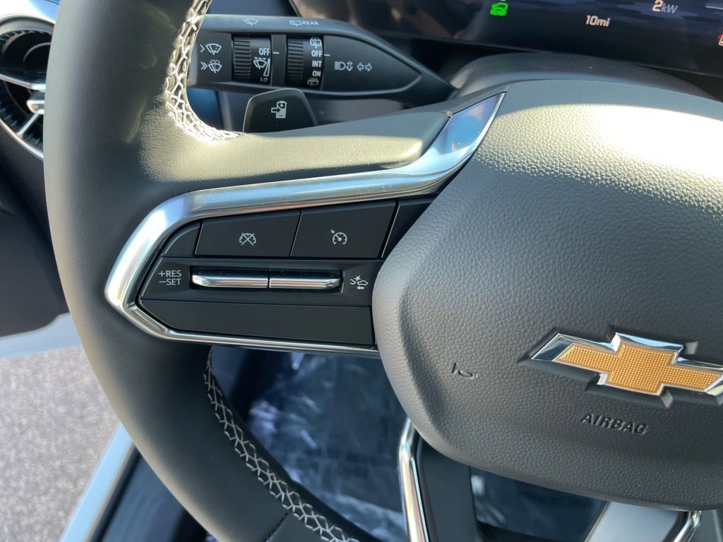 New 2026 Chevrolet Equinox EV LT image 15