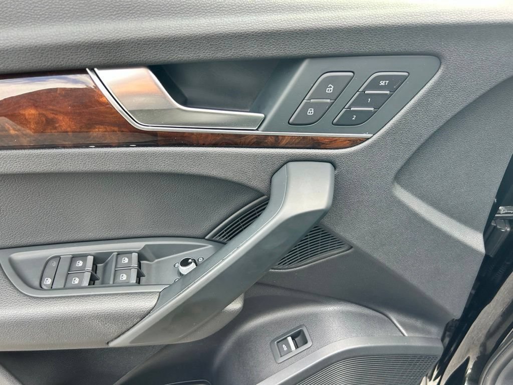 Used 2018 Audi Q5 2.0T Premium Plus AWD/4WD image 21