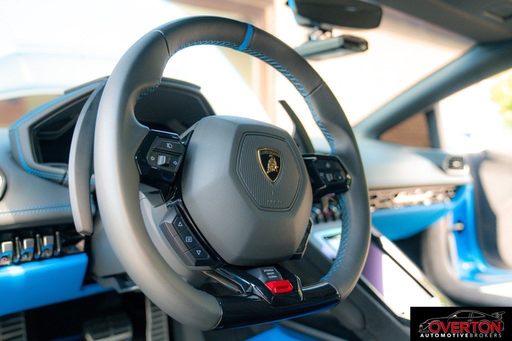 Used 2023 Lamborghini Huracan Tecnica RWD image 18