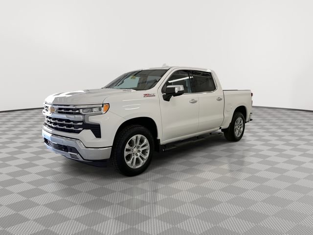 Used 2022 Chevrolet Silverado 1500 LTZ w/ LTZ Premium Package AWD/4WD image 6