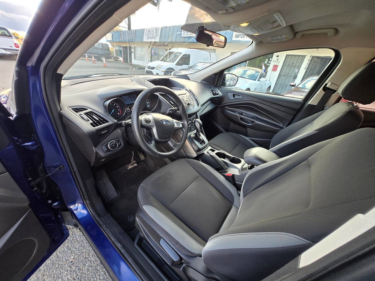 Used 2015 Ford Escape S FWD image 21