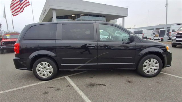 Used 2017 Dodge Grand Caravan SE w/ Power Window Group image 9