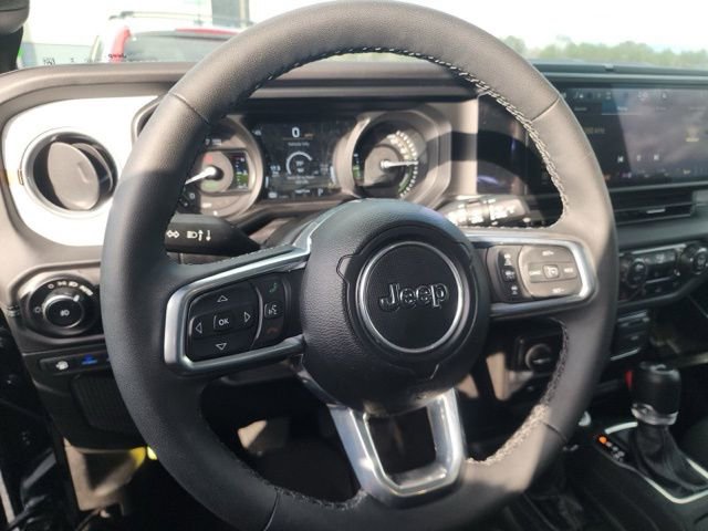 Used 2025 Jeep Wrangler Sahara 4xe w/ Safety Group image 13