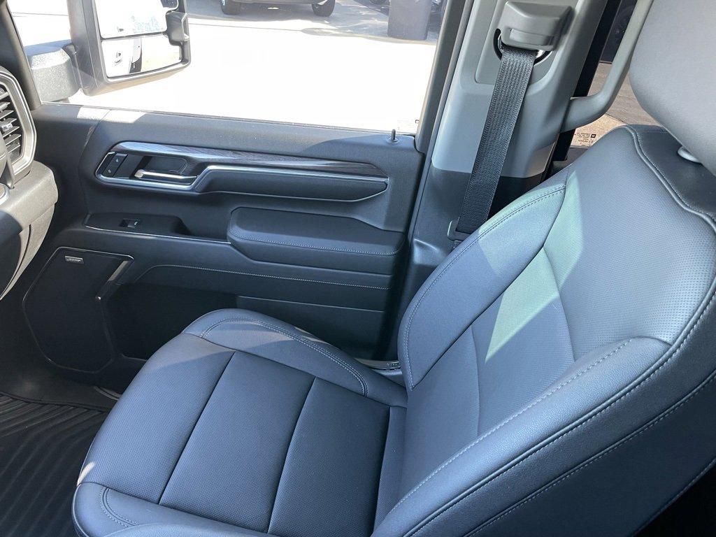 Used 2024 Chevrolet Silverado 3500 LTZ w/ LTZ Plus Package image 19