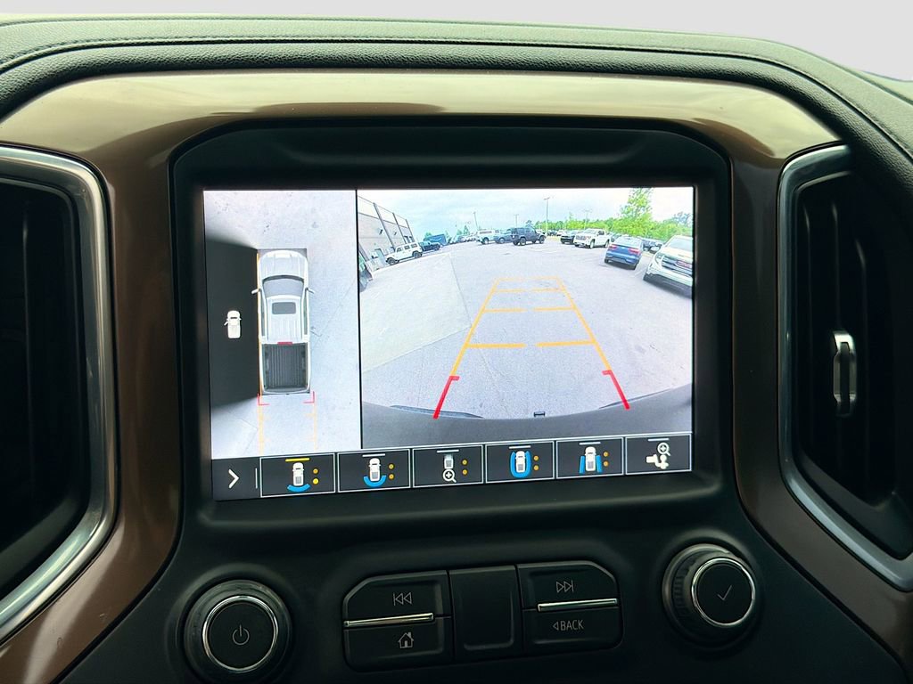 Used 2019 Chevrolet Silverado 1500 High Country w/ Technology Package AWD/4WD image 32