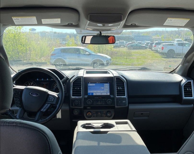 Used 2016 Ford F150 XLT w/ Equipment Group 302A Luxury AWD/4WD image 9