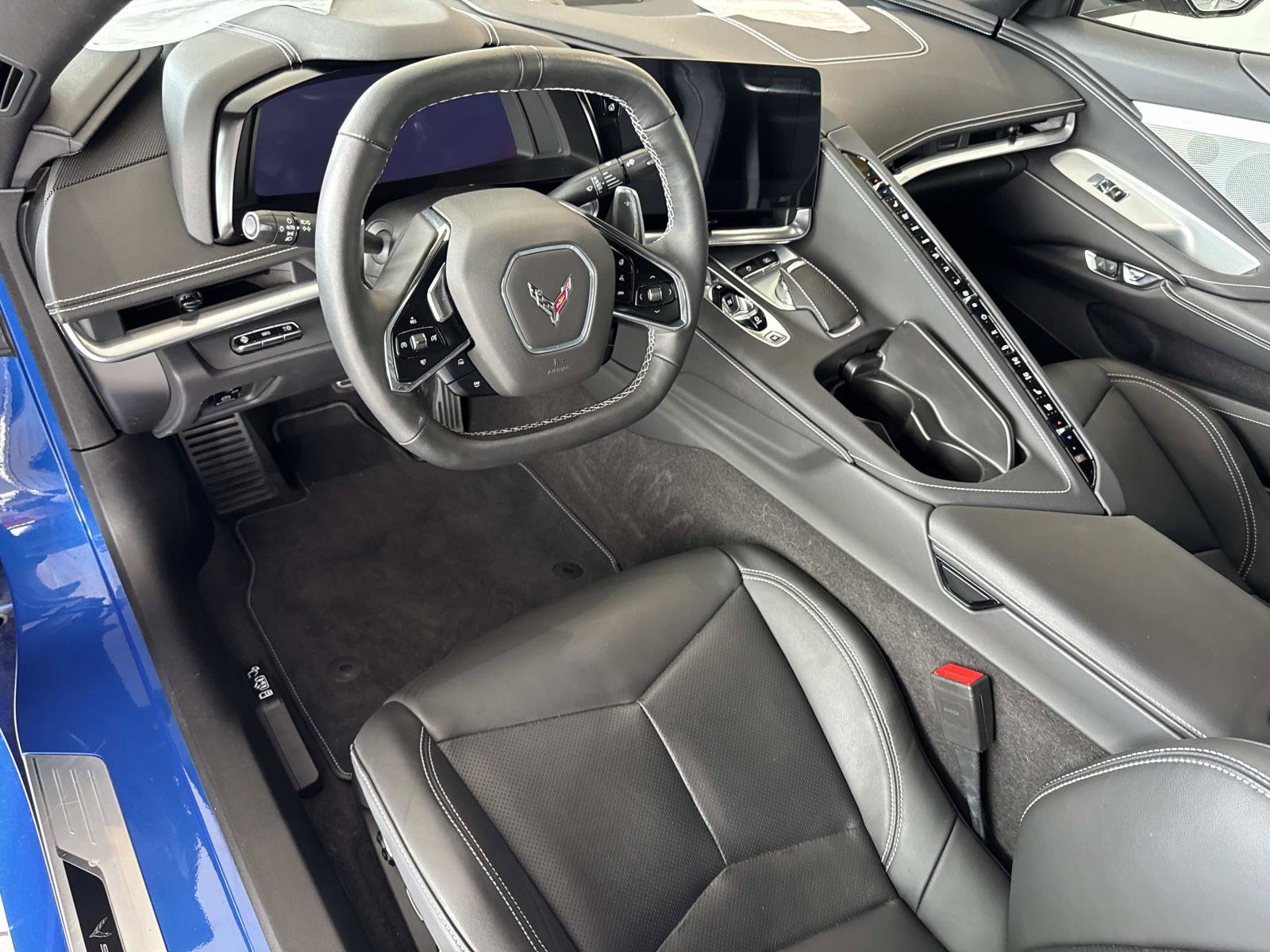 Used 2023 Chevrolet Corvette Stingray Preferred Cpe w/ Z51 Performance Package RWD image 7
