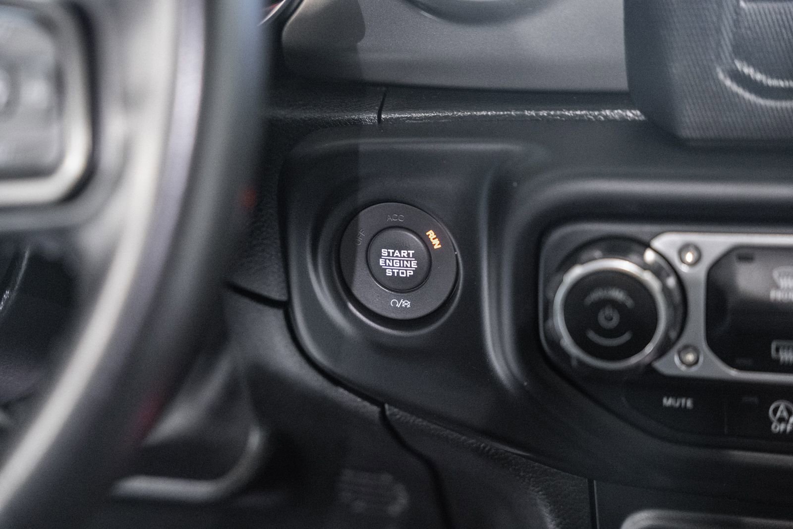 Used 2020 Jeep Wrangler Unlimited Sport S AWD/4WD image 31