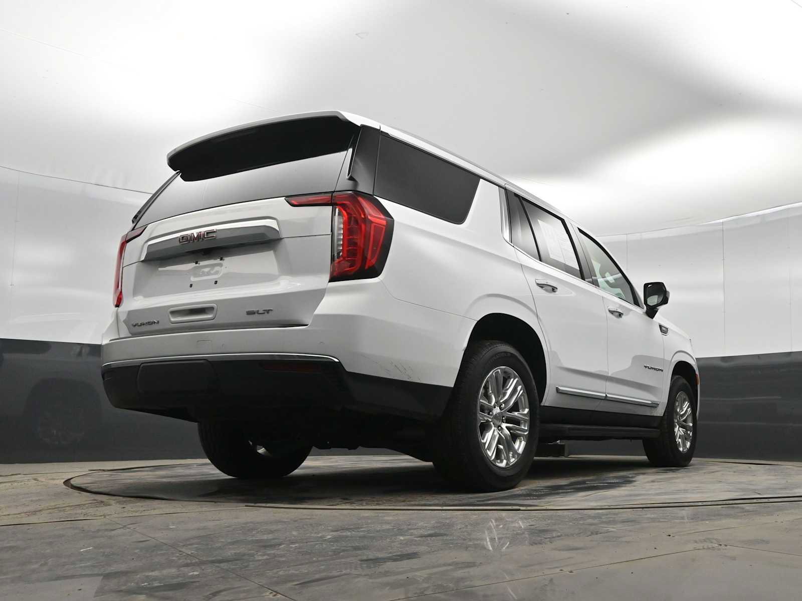 Used 2024 GMC Yukon SLT image 34