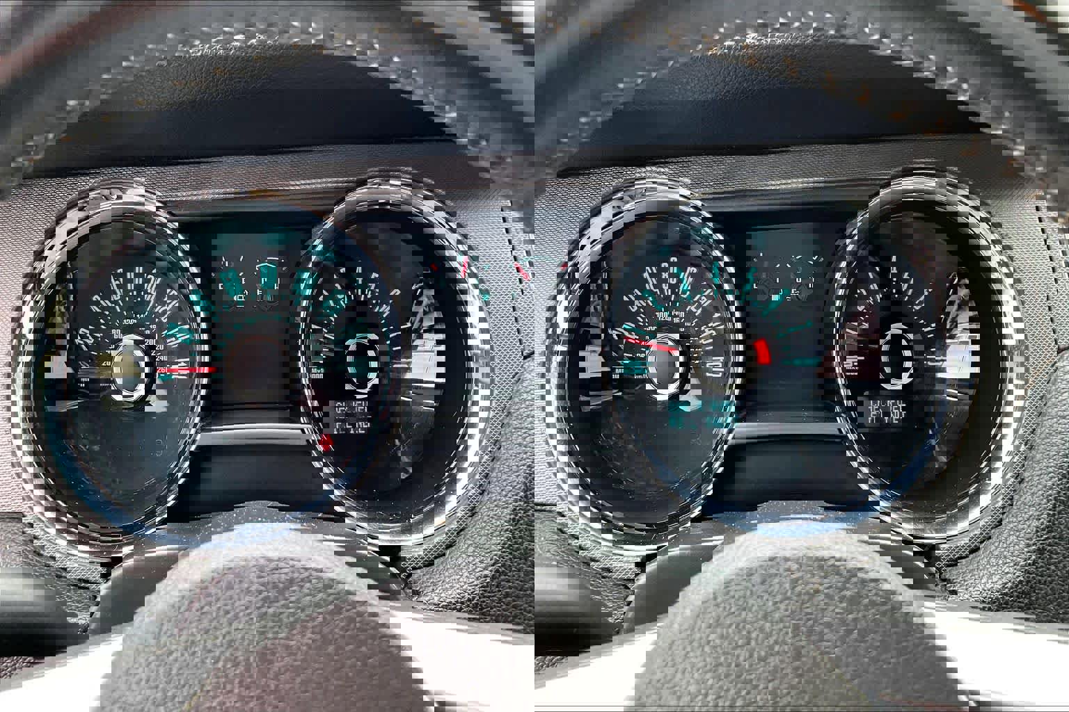 Used 2013 Ford Mustang Convertible image 21