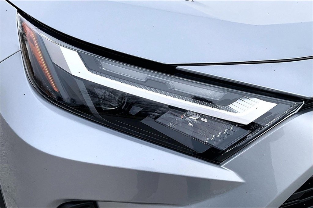 Used 2024 Toyota RAV4 LE image 25