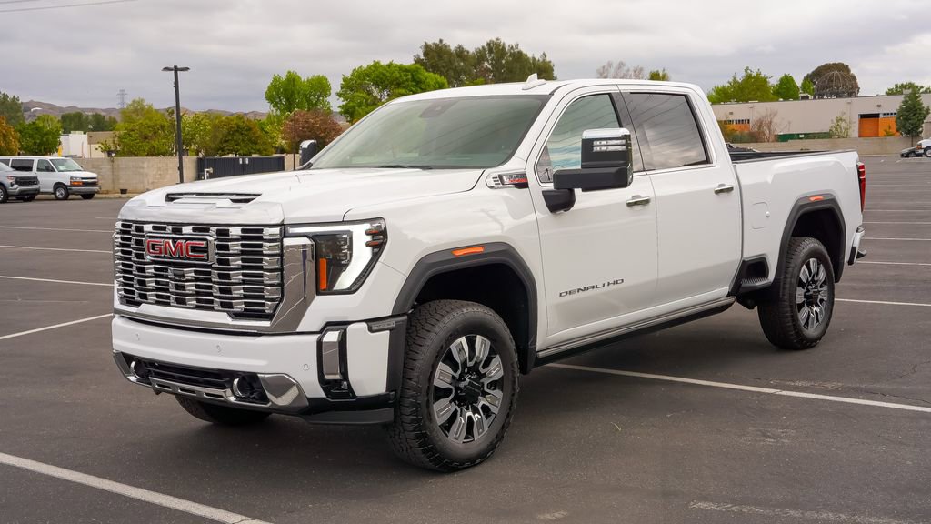 New 2025 GMC Sierra 2500 Denali w/ Denali Reserve Package image 3