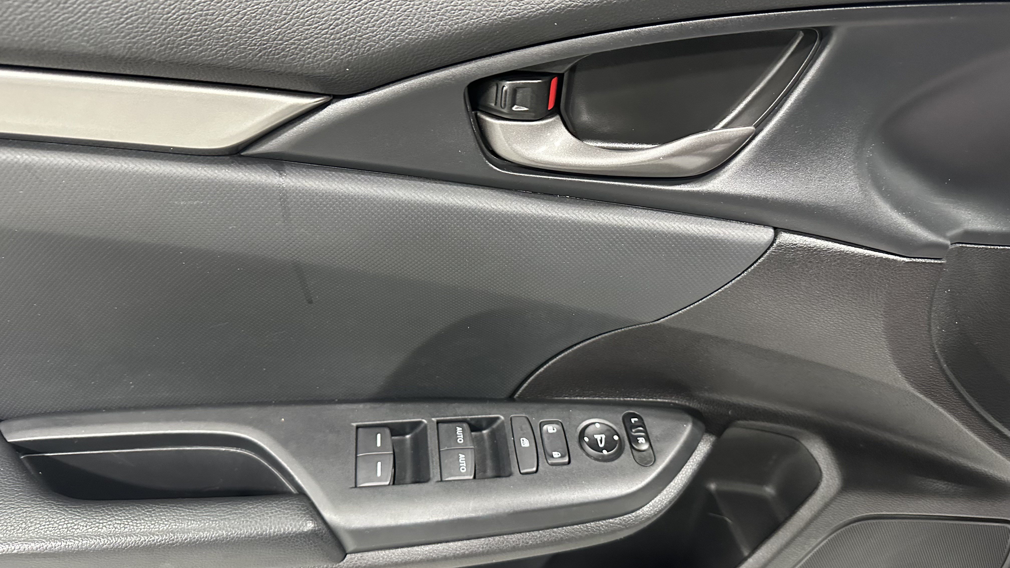 Used 2021 Honda Civic Sport image 17