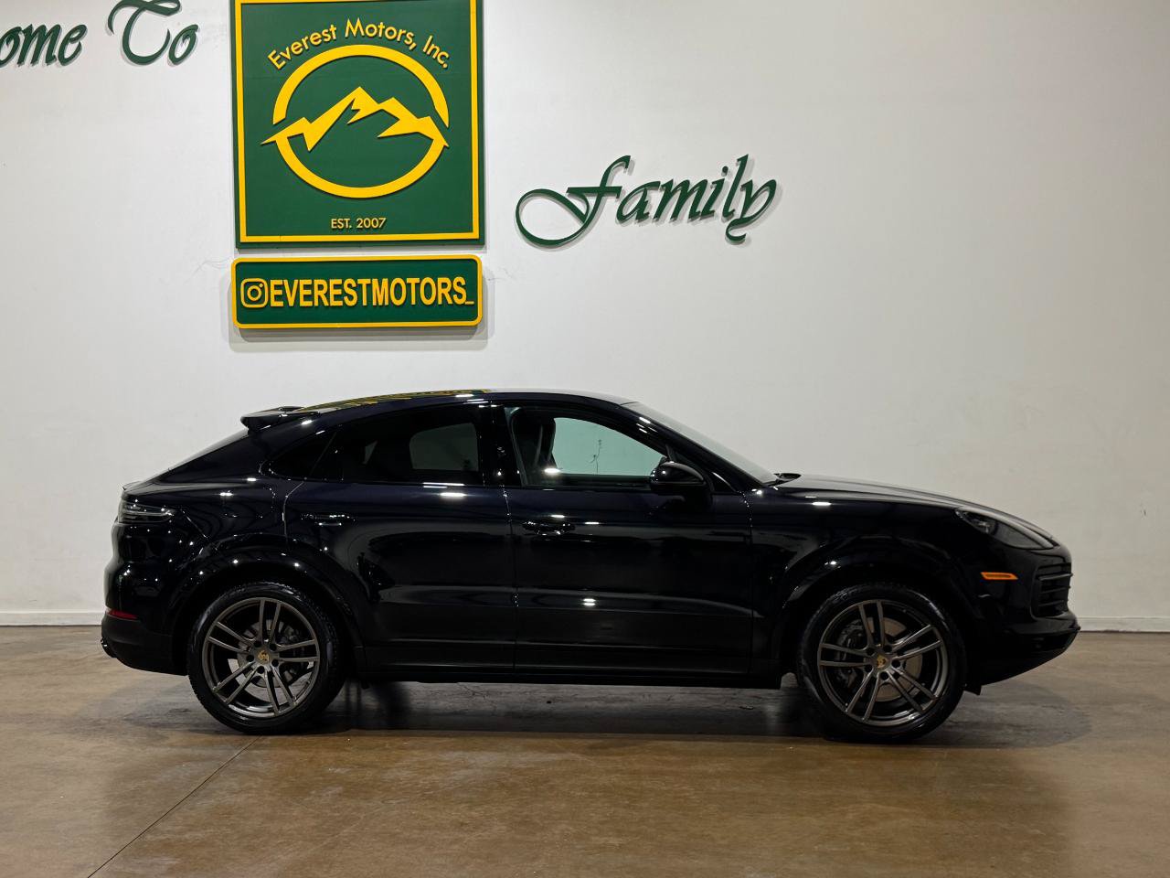 Used 2022 Porsche Cayenne Coupe AWD/4WD image 8