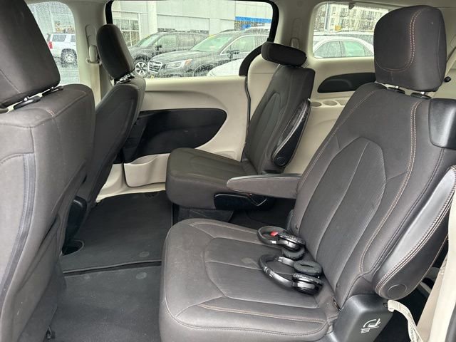 Used 2018 Chrysler Pacifica LX image 12
