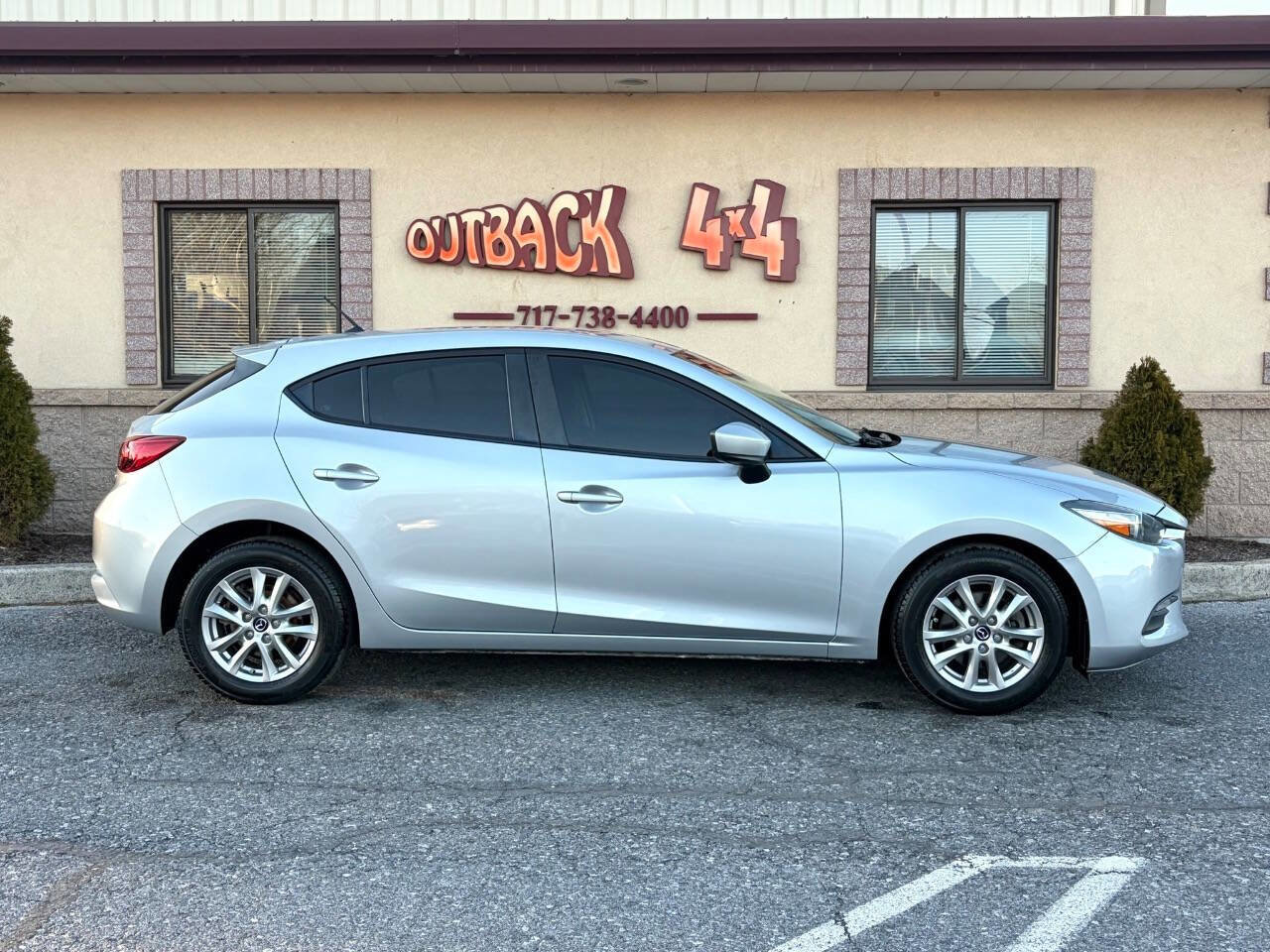 Used 2018 MAZDA MAZDA3 Sport FWD image 35