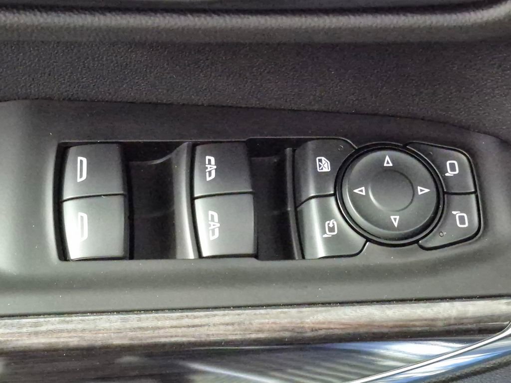 Used 2021 Chevrolet Silverado 1500 LTZ image 14