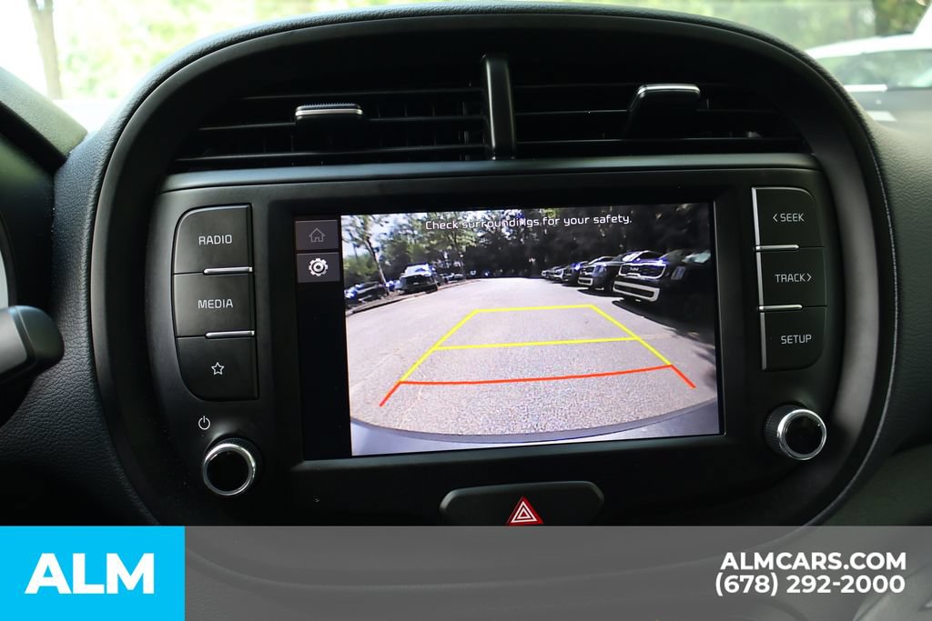 Used 2025 Kia Soul LX w/ LX Technology Package FWD image 33