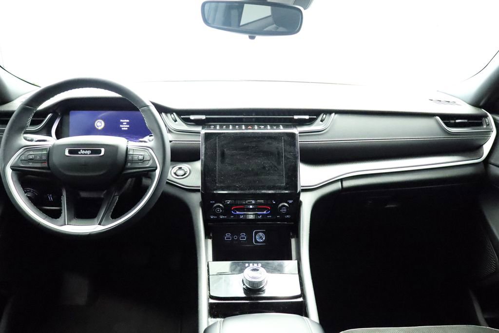 Used 2023 Jeep Grand Cherokee L Laredo image 25