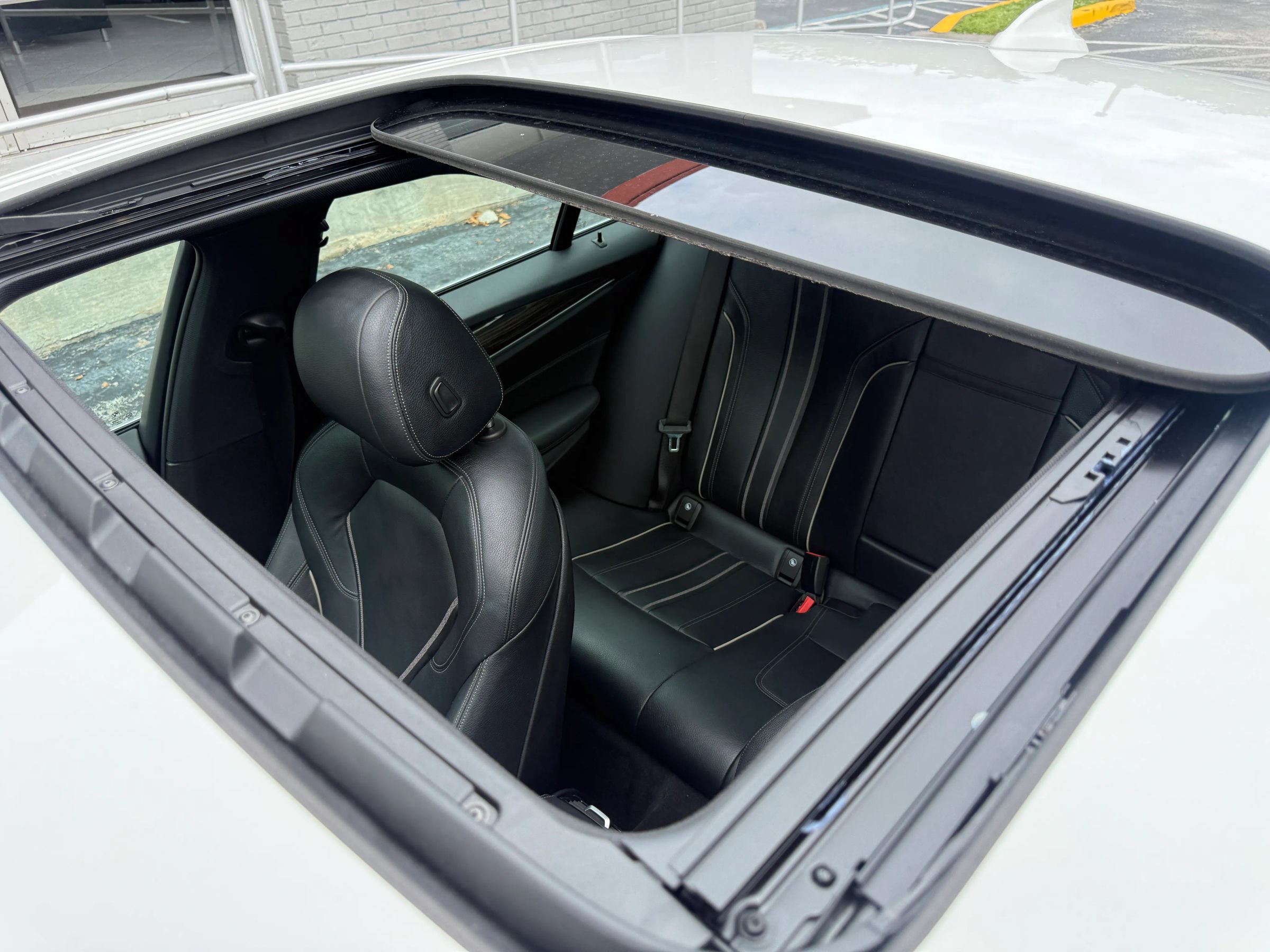 Used 2019 BMW 530i w/ Convenience Package RWD image 30