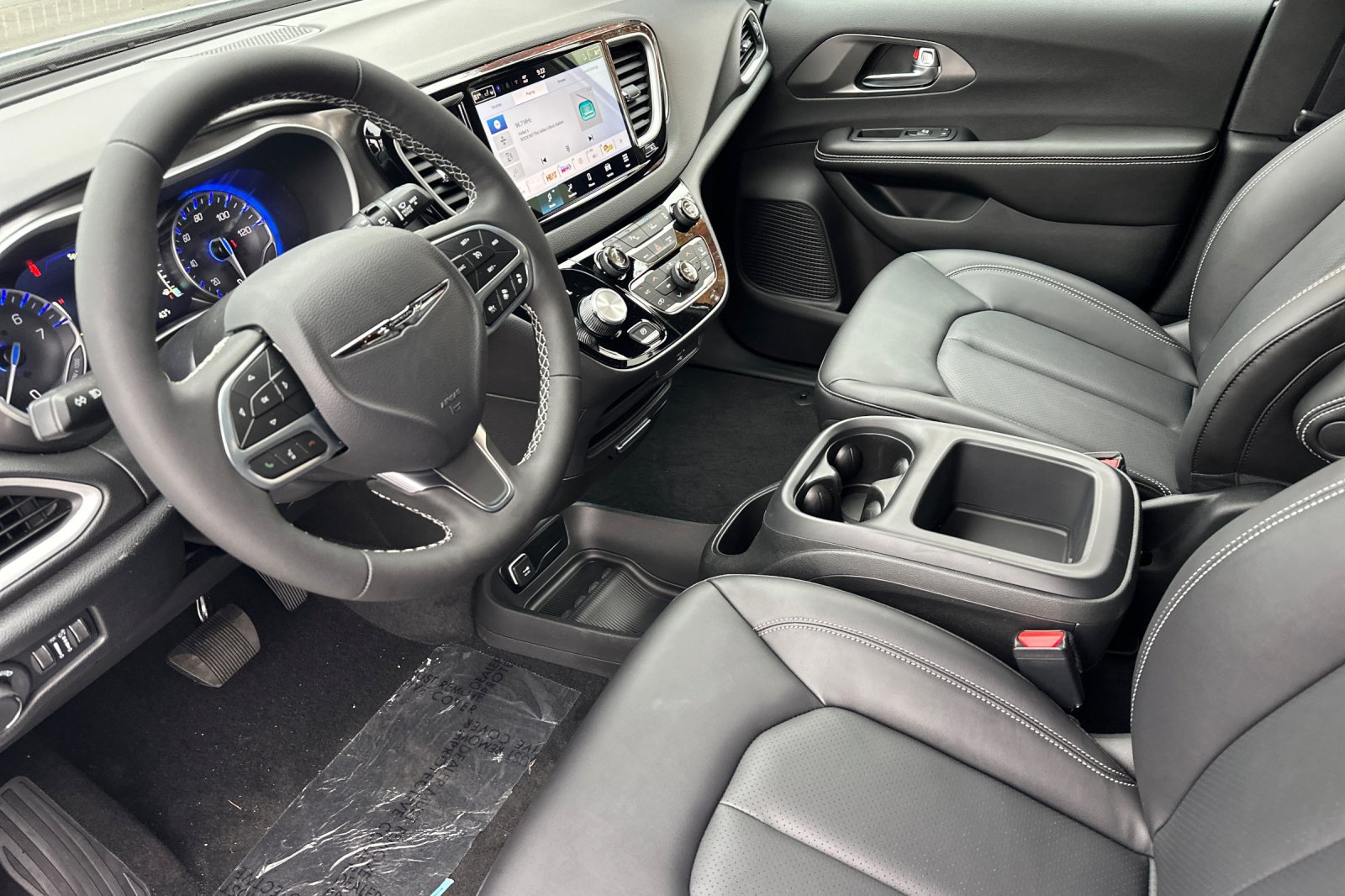 New 2026 Chrysler Voyager LX FWD image 10