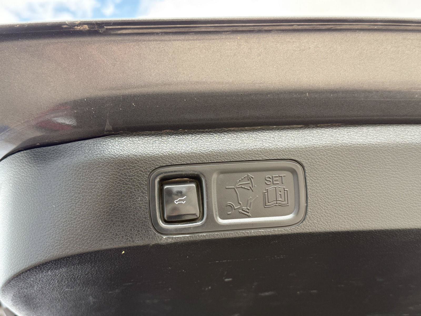 Used 2021 Ford Expedition Limited AWD/4WD image 35