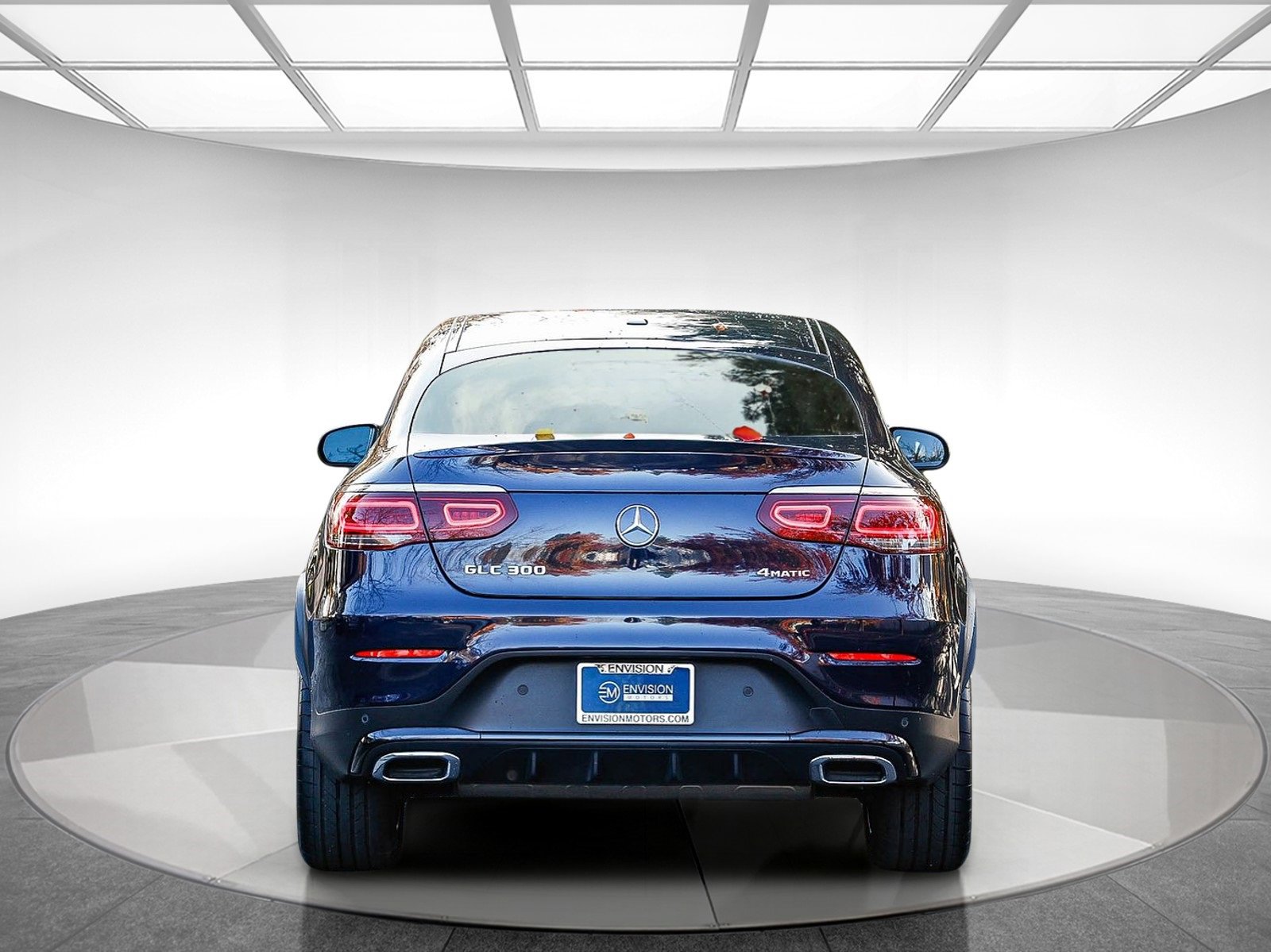 Used 2023 Mercedes-Benz GLC 300 4MATIC Coupe image 3