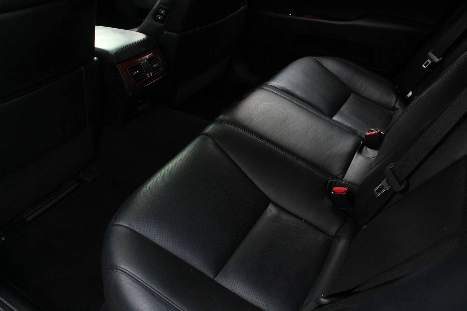Used 2011 Lexus LS 460 L w/ Luxury Pkg RWD image 20
