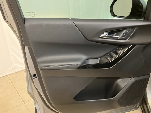 New 2026 Chevrolet Equinox LT image 9