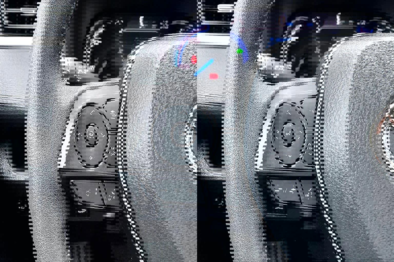 Used 2023 Toyota RAV4 XLE Premium image 23